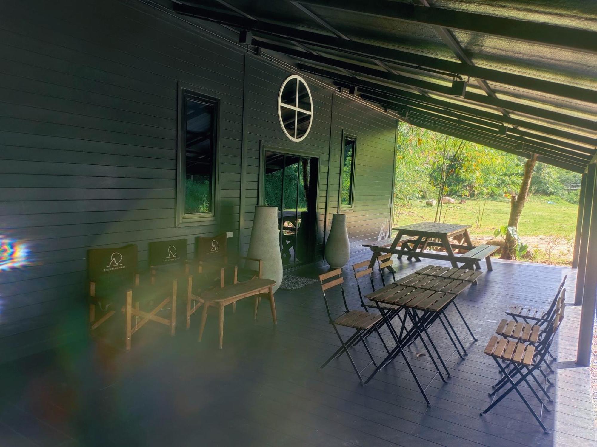 The Creek Haus Bed & Breakfast Lan Saka Exterior photo